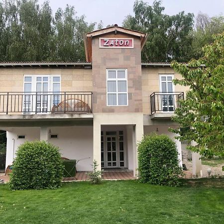 Zaton Guesthouse Чолпон-Ата Екстер'єр фото